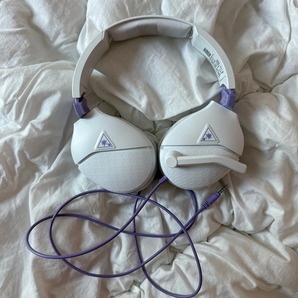 TURTLE BEACH RECON SPARK GAMING HEADSET PURPLE AND WHITE - Picture 2 of 5